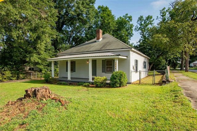 1716 Green Street NE, Conyers, GA 30012