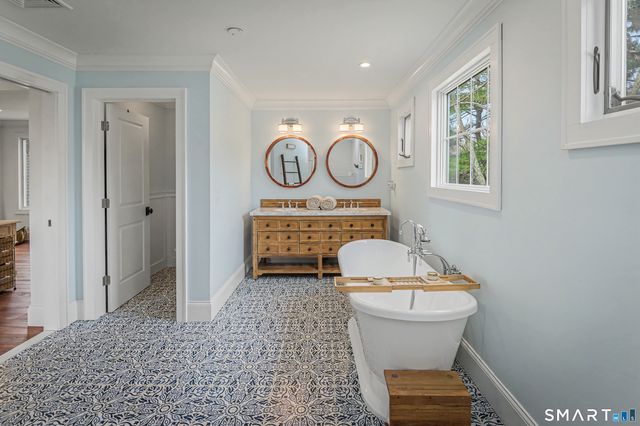 773 Ridgebury Road, Ridgefield, CT 06877