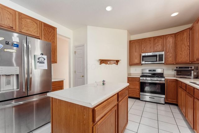 6010 Coventry Bend Drive, Hilliard, OH 43026