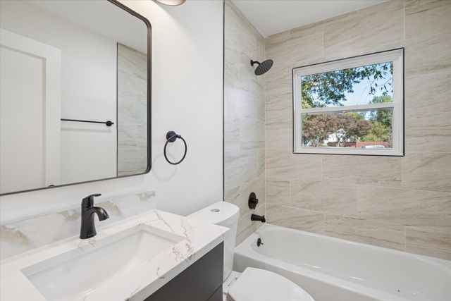 1626 Crest Ridge Drive, Dallas, TX 75228