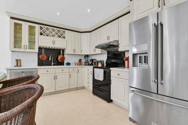 10900 Haydn Drive, Boca Raton, FL 33498