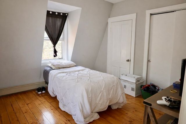 17 Fairview Street, Fitchburg, MA 01420