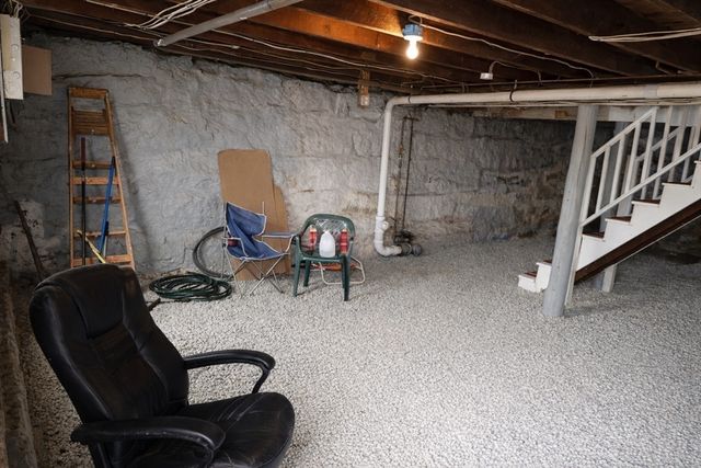 17 Fairview Street, Fitchburg, MA 01420