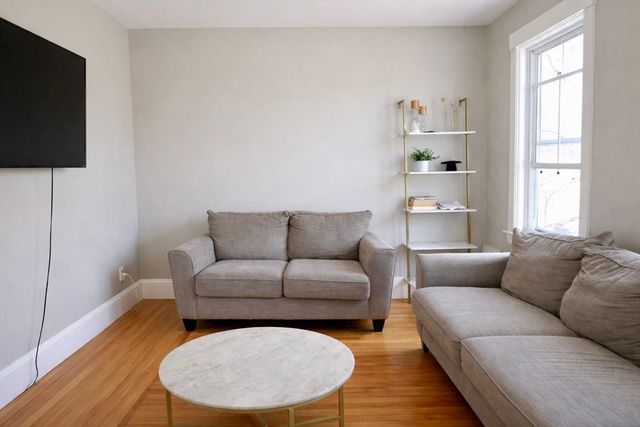 17 Fairview Street, Fitchburg, MA 01420