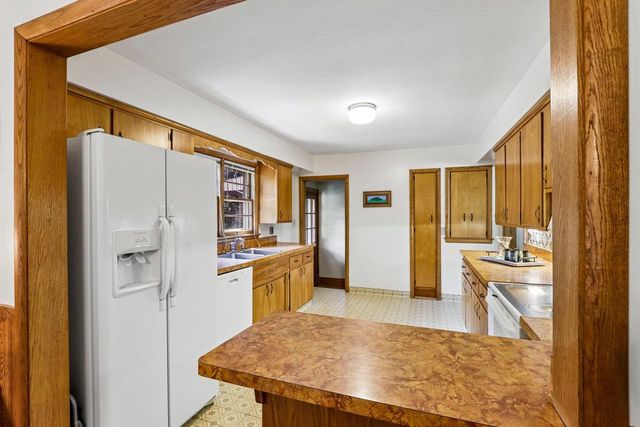 1821 Morgan Terrace, Beloit, WI 53511