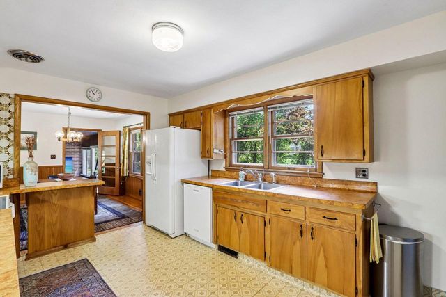 1821 Morgan Terrace, Beloit, WI 53511