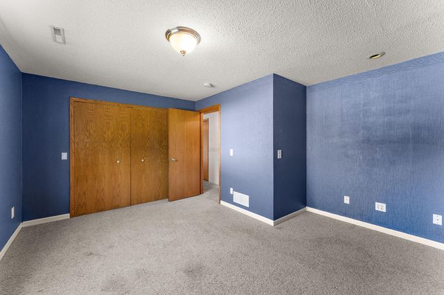 5785 Yucca Lane N, Plymouth, MN 55446