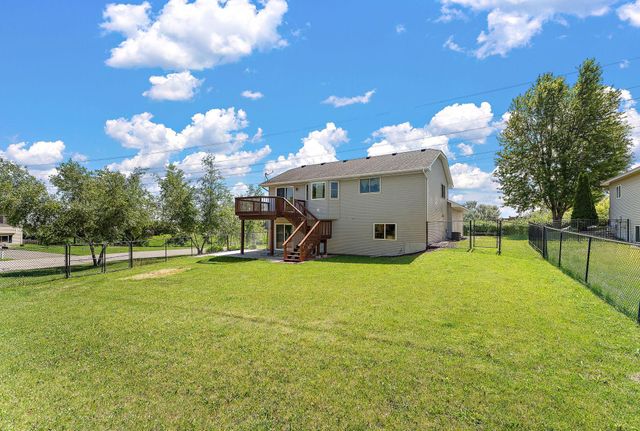 5785 Yucca Lane N, Plymouth, MN 55446