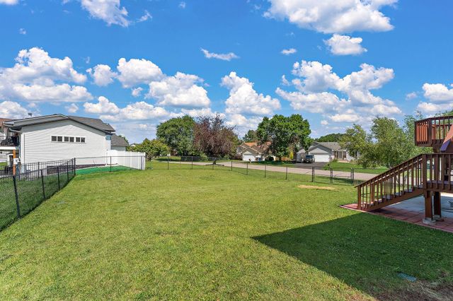 5785 Yucca Lane N, Plymouth, MN 55446
