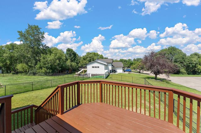 5785 Yucca Lane N, Plymouth, MN 55446