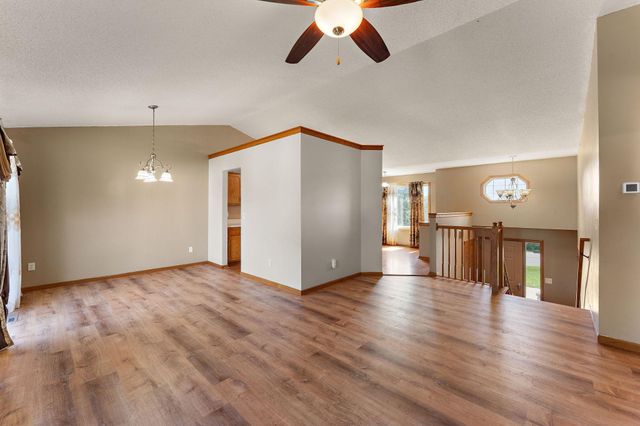 5785 Yucca Lane N, Plymouth, MN 55446