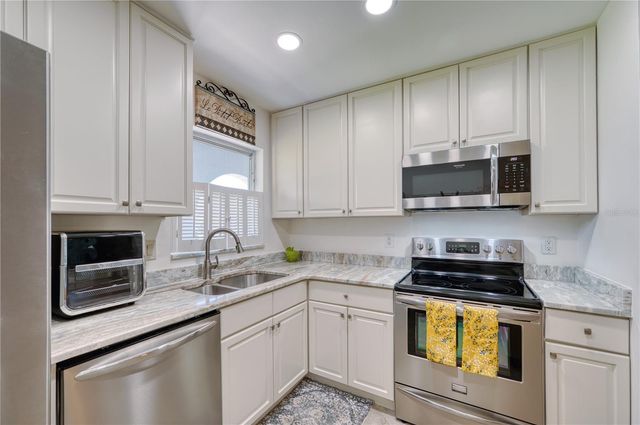 3807 41ST STREET COURT W, Bradenton, FL 34205