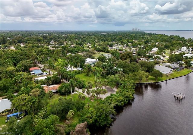 304 Royal Palm Park RD, Fort Myers, FL 33905