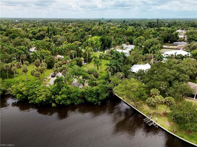 304 Royal Palm Park RD, Fort Myers, FL 33905