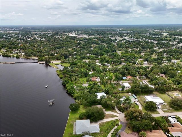 304 Royal Palm Park RD, Fort Myers, FL 33905
