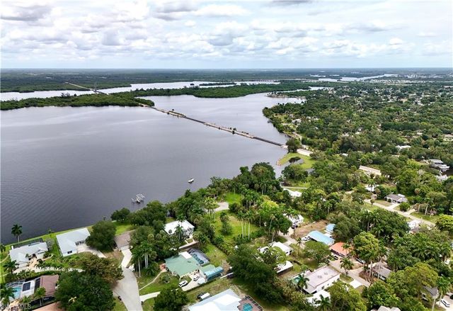 304 Royal Palm Park RD, Fort Myers, FL 33905