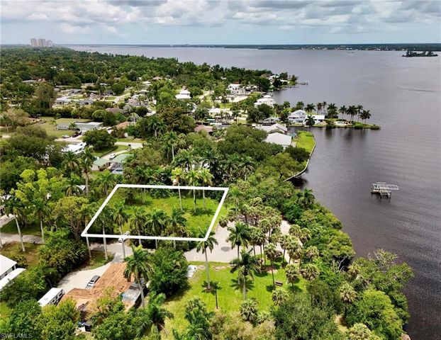 304 Royal Palm Park RD, Fort Myers, FL 33905