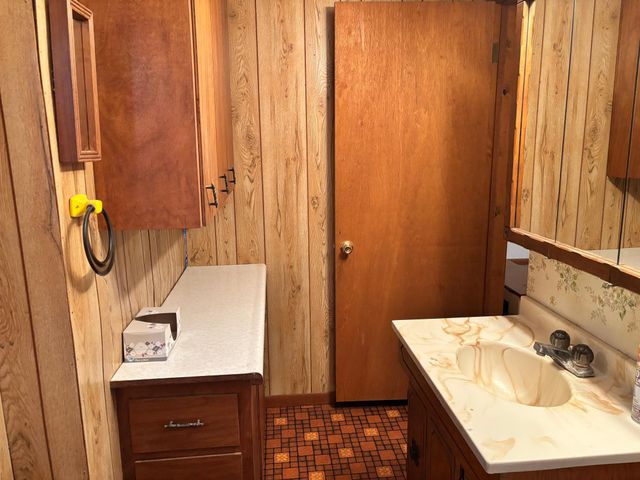 195 S Monroe Street, Thompson, IA 50478