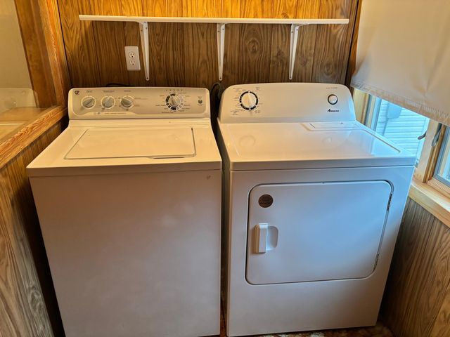 195 S Monroe Street, Thompson, IA 50478