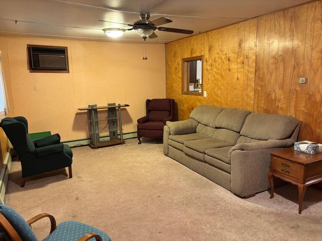 195 S Monroe Street, Thompson, IA 50478