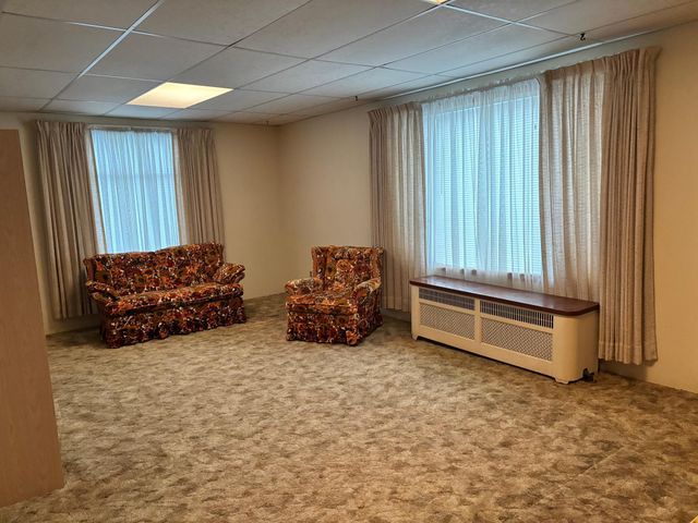 195 S Monroe Street, Thompson, IA 50478