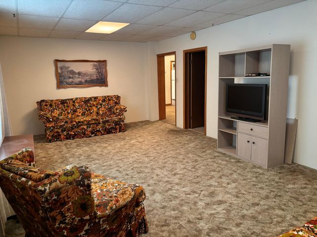 195 S Monroe Street, Thompson, IA 50478