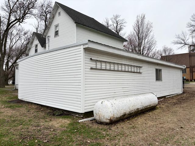 195 S Monroe Street, Thompson, IA 50478