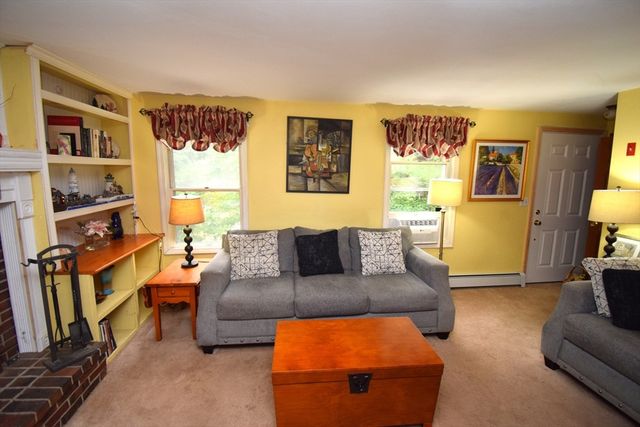 19 Windsong, Kingston, NH 03848
