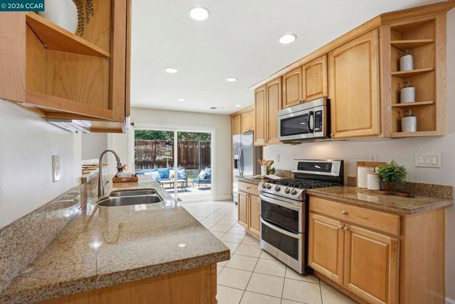 1812 Donna Dr, Pleasant Hill, CA 94523