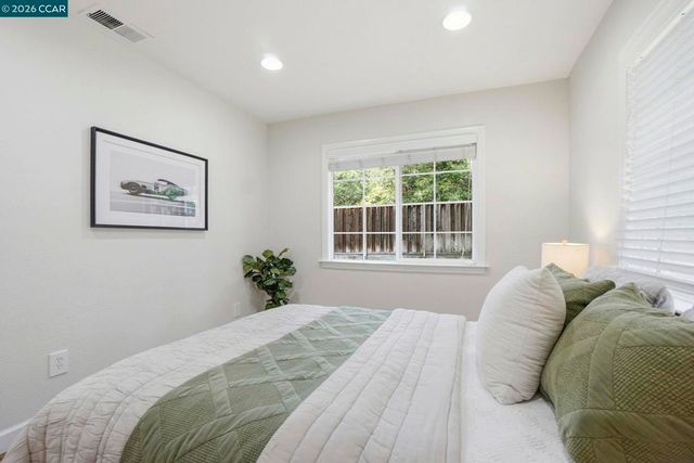 1812 Donna Dr, Pleasant Hill, CA 94523
