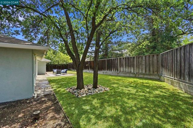 1812 Donna Dr, Pleasant Hill, CA 94523