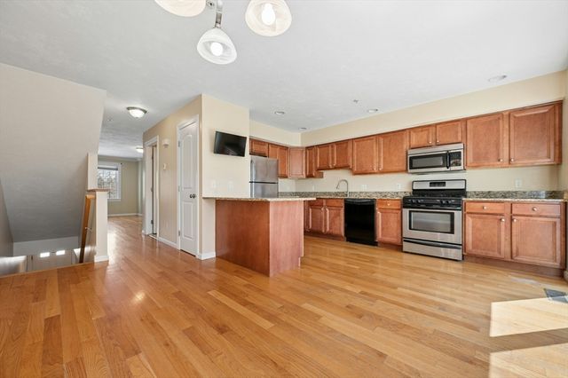 152 Worcester St 4, West Boylston, MA 01583
