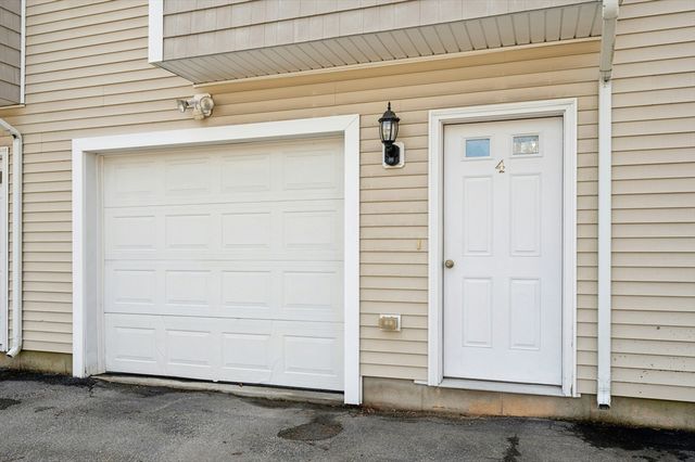 152 Worcester St 4, West Boylston, MA 01583