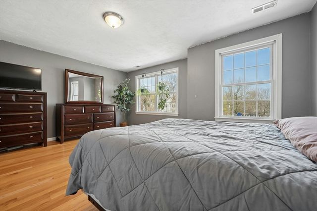 152 Worcester St 4, West Boylston, MA 01583