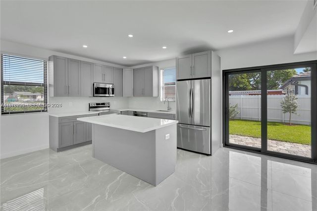 18455 SW 117th Ave, Unincorporated Dade County, FL 33157