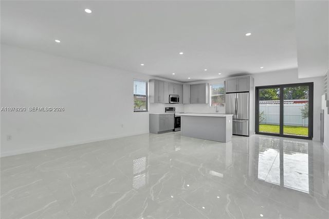 18455 SW 117th Ave, Unincorporated Dade County, FL 33157