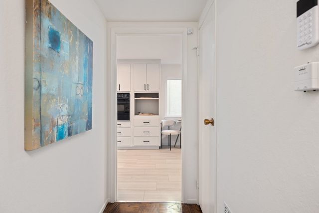 2324 Lakeshore Ave, Oakland, CA 94606