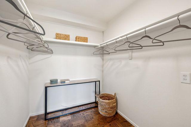 2324 Lakeshore Ave, Oakland, CA 94606