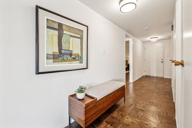 2324 Lakeshore Ave, Oakland, CA 94606