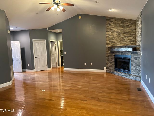 207 Planters Row, B3, Greeneville, TN 37745