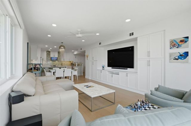 6 BELLEVIEW BOULEVARD 705, Clearwater, FL 33756
