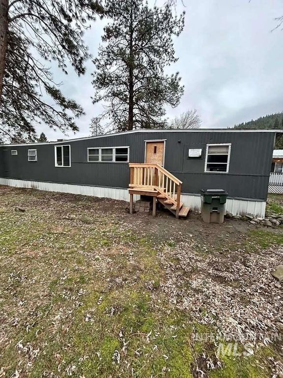 6 Chinook Ln, Orofino, ID 83544