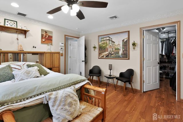 9 Diamond Court, East Brunswick, NJ 08816