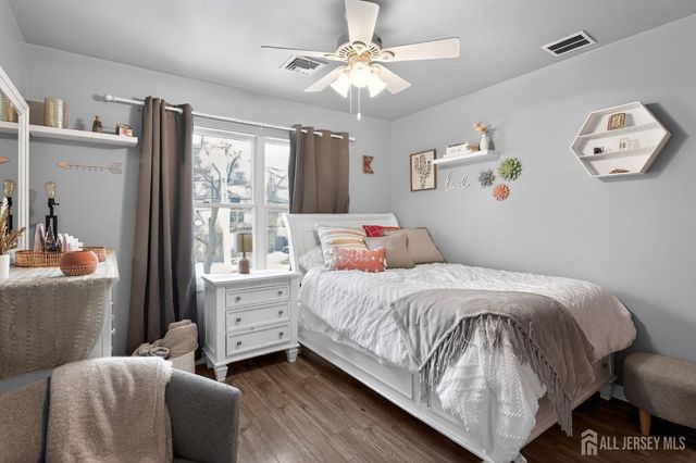 9 Diamond Court, East Brunswick, NJ 08816