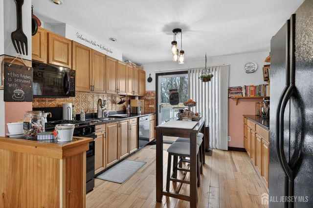 9 Diamond Court, East Brunswick, NJ 08816