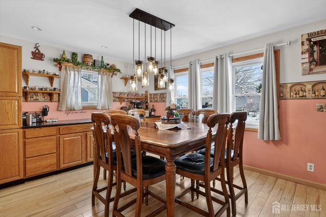 9 Diamond Court, East Brunswick, NJ 08816