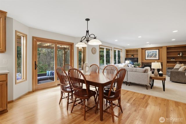 24135 SE 16th Place, Sammamish, WA 98075