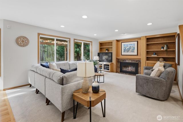 24135 SE 16th Place, Sammamish, WA 98075