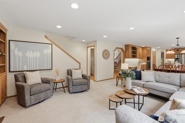 24135 SE 16th Place, Sammamish, WA 98075