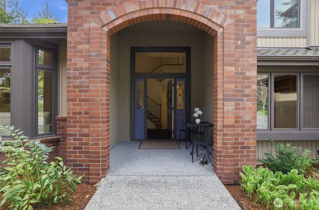 24135 SE 16th Place, Sammamish, WA 98075